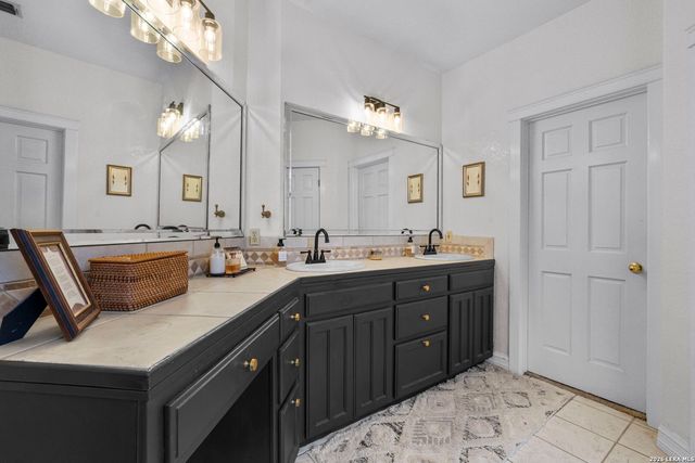 211 BENTWOOD DR, Spring Branch, TX 78070