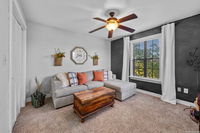 211 BENTWOOD DR, Spring Branch, TX 78070