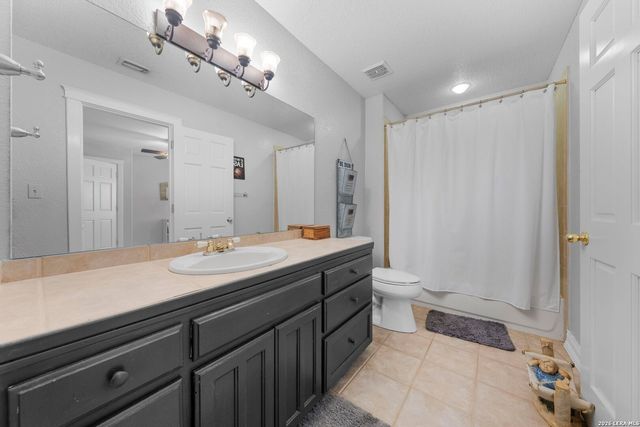 211 BENTWOOD DR, Spring Branch, TX 78070