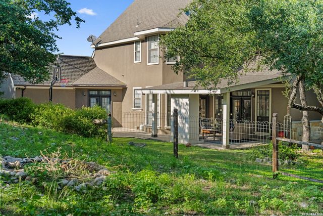 211 BENTWOOD DR, Spring Branch, TX 78070