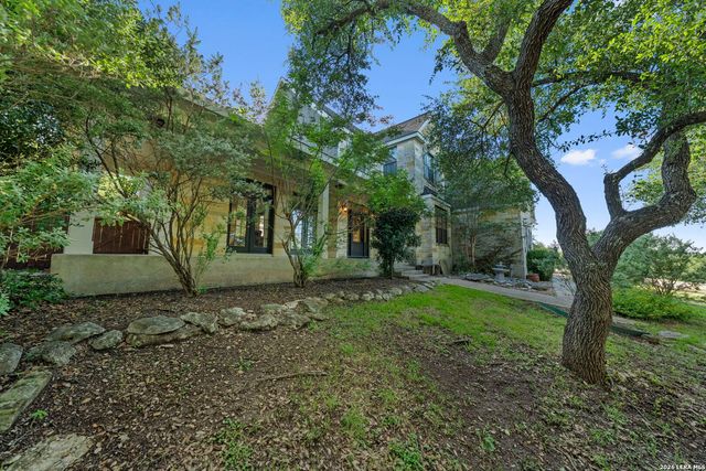 211 BENTWOOD DR, Spring Branch, TX 78070