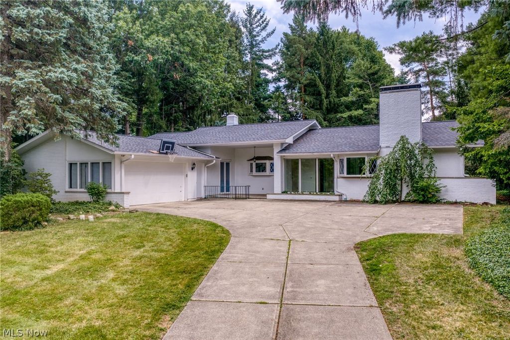24800 Shaker Boulevard, Beachwood, OH 44122