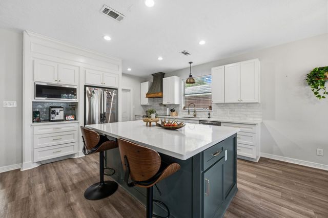 3206 Pine Chase Drive, Montgomery, TX 77356