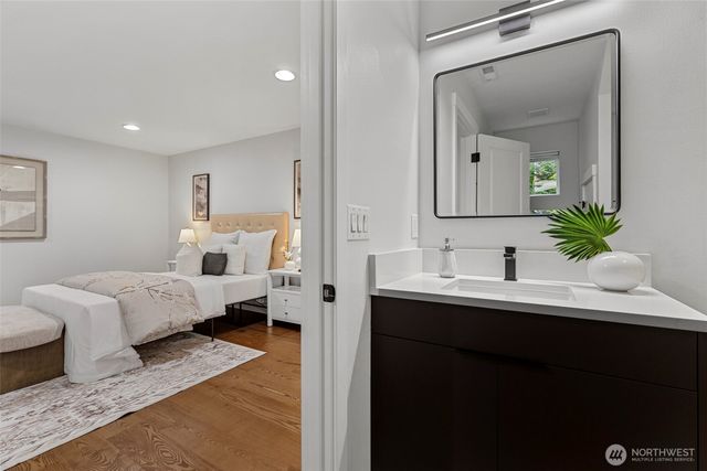 14590 36th Avenue NE, Lake Forest Park, WA 98155
