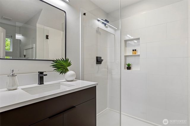 14590 36th Avenue NE, Lake Forest Park, WA 98155