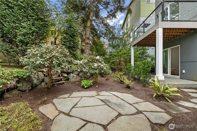 14590 36th Avenue NE, Lake Forest Park, WA 98155