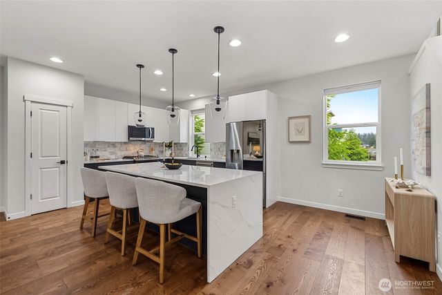 14590 36th Avenue NE, Lake Forest Park, WA 98155