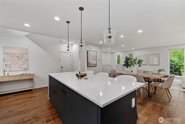 14590 36th Avenue NE, Lake Forest Park, WA 98155