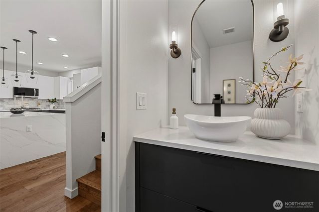 14590 36th Avenue NE, Lake Forest Park, WA 98155