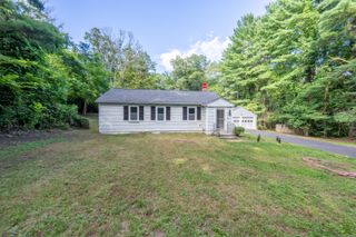 22 River Road, New Milford, CT 06776