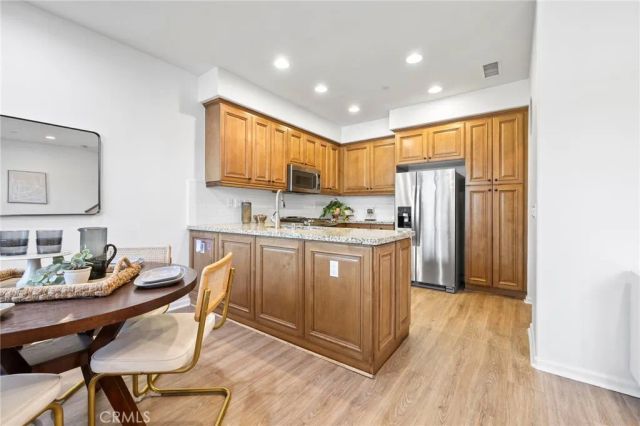 922 E Baseline Road, Claremont, CA 91711