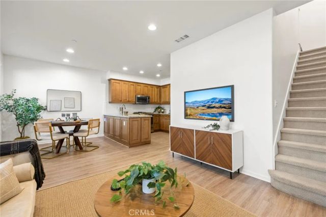 922 E Baseline Road, Claremont, CA 91711