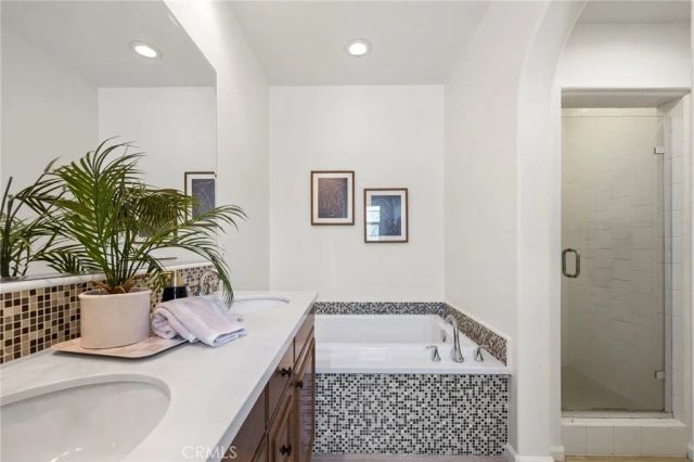 922 E Baseline Road, Claremont, CA 91711