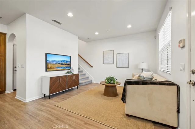 922 E Baseline Road, Claremont, CA 91711