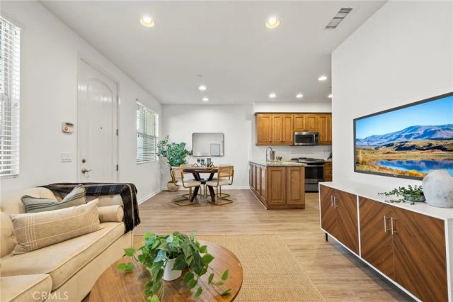 922 E Baseline Road, Claremont, CA 91711