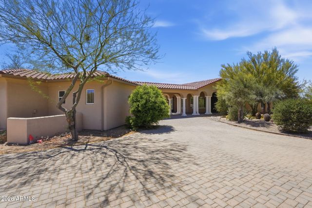7917 E CAVE CREEK Road, Carefree, AZ 85377