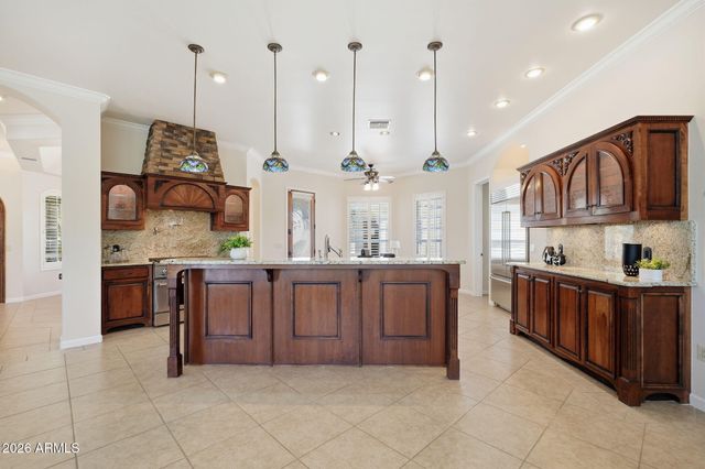 7917 E CAVE CREEK Road, Carefree, AZ 85377