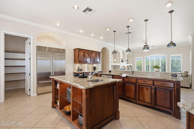 7917 E CAVE CREEK Road, Carefree, AZ 85377