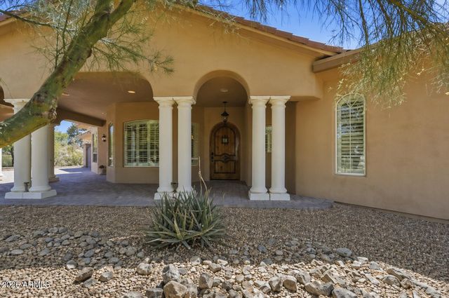 7917 E CAVE CREEK Road, Carefree, AZ 85377