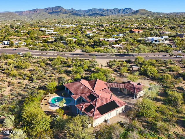 7917 E CAVE CREEK Road, Carefree, AZ 85377