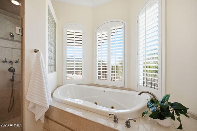 7917 E CAVE CREEK Road, Carefree, AZ 85377
