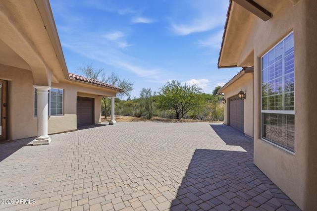 7917 E CAVE CREEK Road, Carefree, AZ 85377