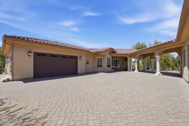 7917 E CAVE CREEK Road, Carefree, AZ 85377