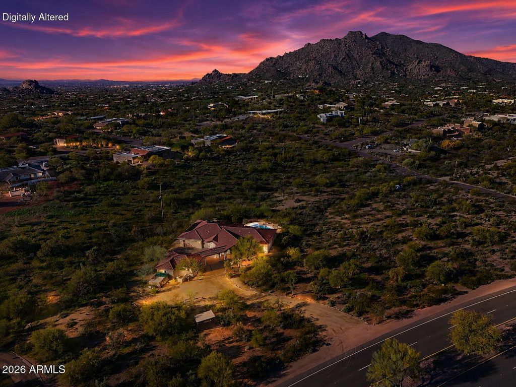 7917 E CAVE CREEK Road, Carefree, AZ 85377 — photo 4