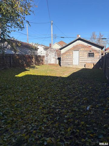 552 11TH Avenue S, Clinton, IA 52732