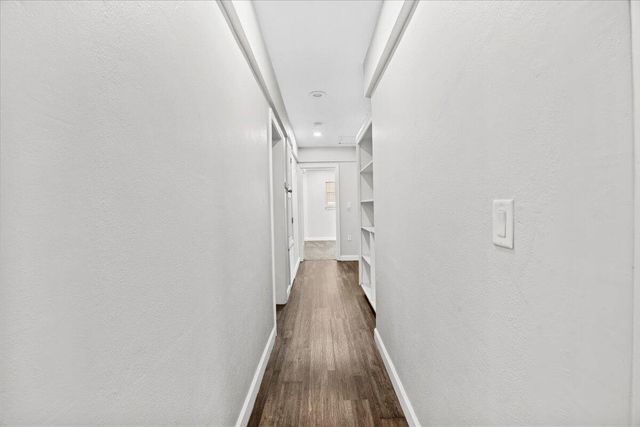 303 NE Hollywood Boulevard, Fort Walton Beach, FL 32548