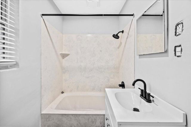 303 NE Hollywood Boulevard, Fort Walton Beach, FL 32548