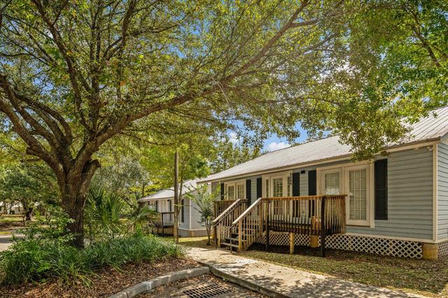 2262 Magnolia Circle, Tallahassee, FL 32301