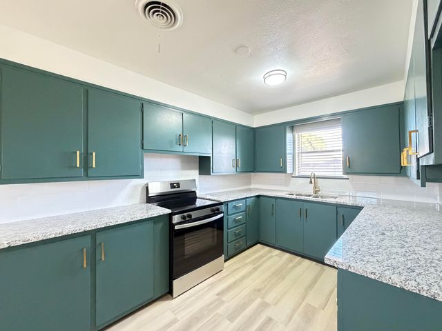 509 N Ballard Street, Brownfield, TX 79316