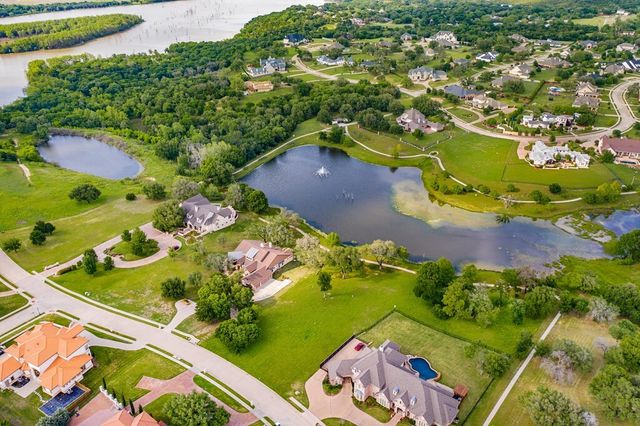17015 Salado Drive, Woodway, TX 76712