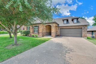 17015 Salado Drive, Woodway, TX 76712