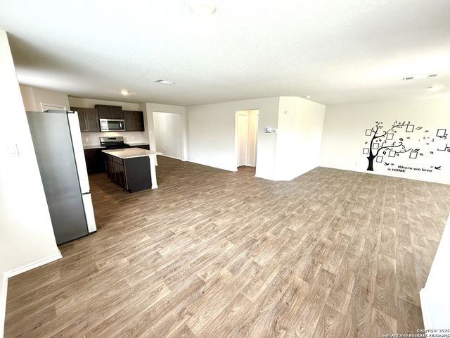 6814 Rondo Measure, San Antonio, TX 78252