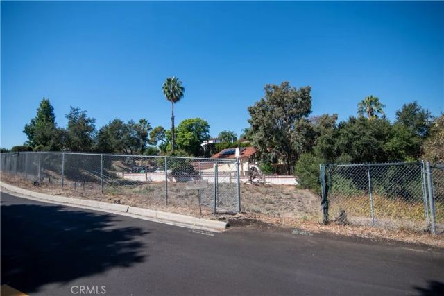 935 N Hill, Pomona, CA 91768