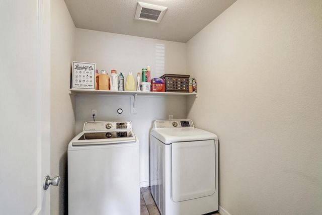 1701 Chisholm Trail NE, Rio Rancho, NM 87144
