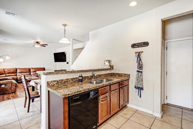 1701 Chisholm Trail NE, Rio Rancho, NM 87144