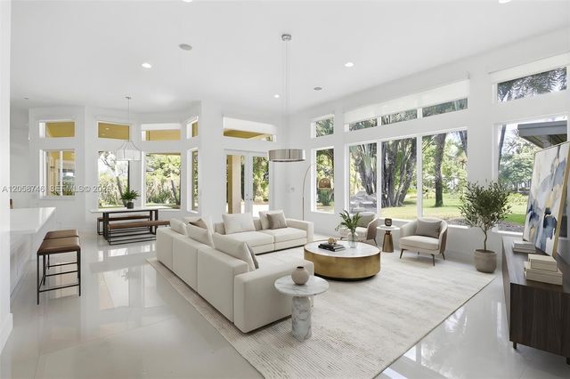 15374 SW 34th St, Davie, FL 33331