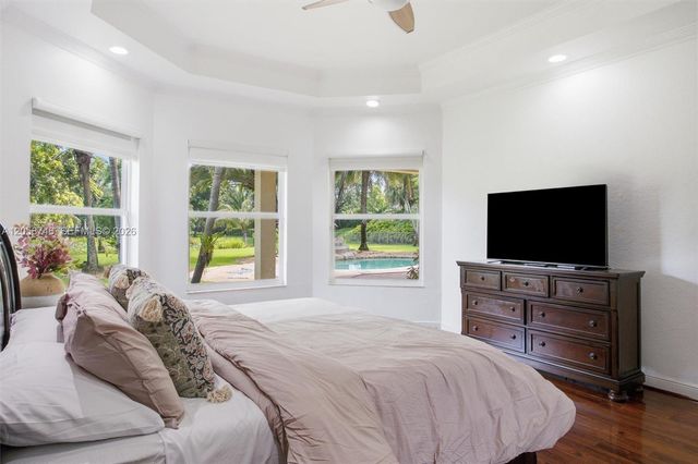 15374 SW 34th St, Davie, FL 33331