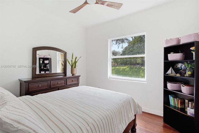 15374 SW 34th St, Davie, FL 33331