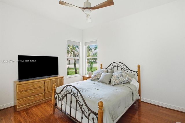 15374 SW 34th St, Davie, FL 33331