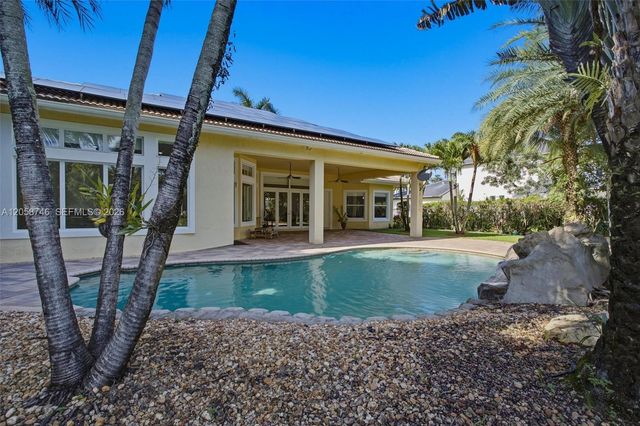 15374 SW 34th St, Davie, FL 33331
