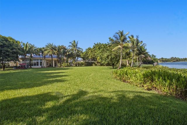 15374 SW 34th St, Davie, FL 33331