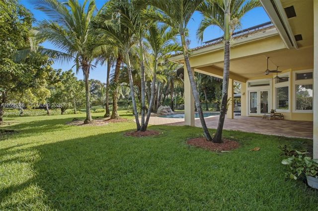 15374 SW 34th St, Davie, FL 33331