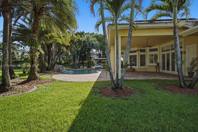 15374 SW 34th St, Davie, FL 33331