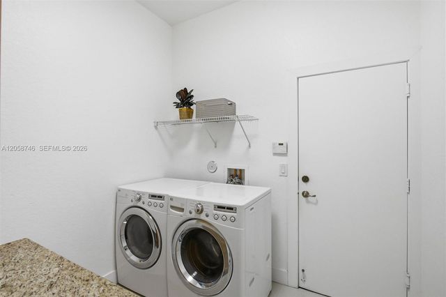 15374 SW 34th St, Davie, FL 33331