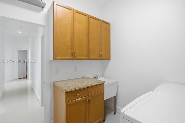 15374 SW 34th St, Davie, FL 33331