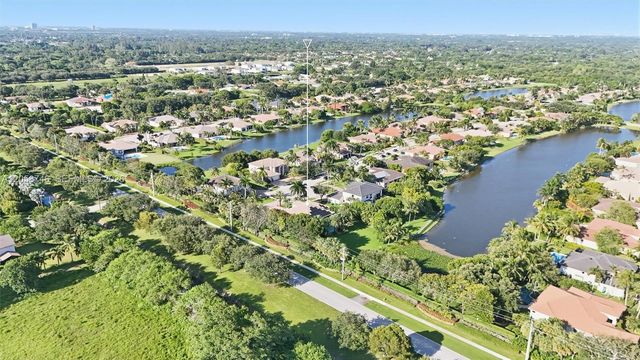 15374 SW 34th St, Davie, FL 33331